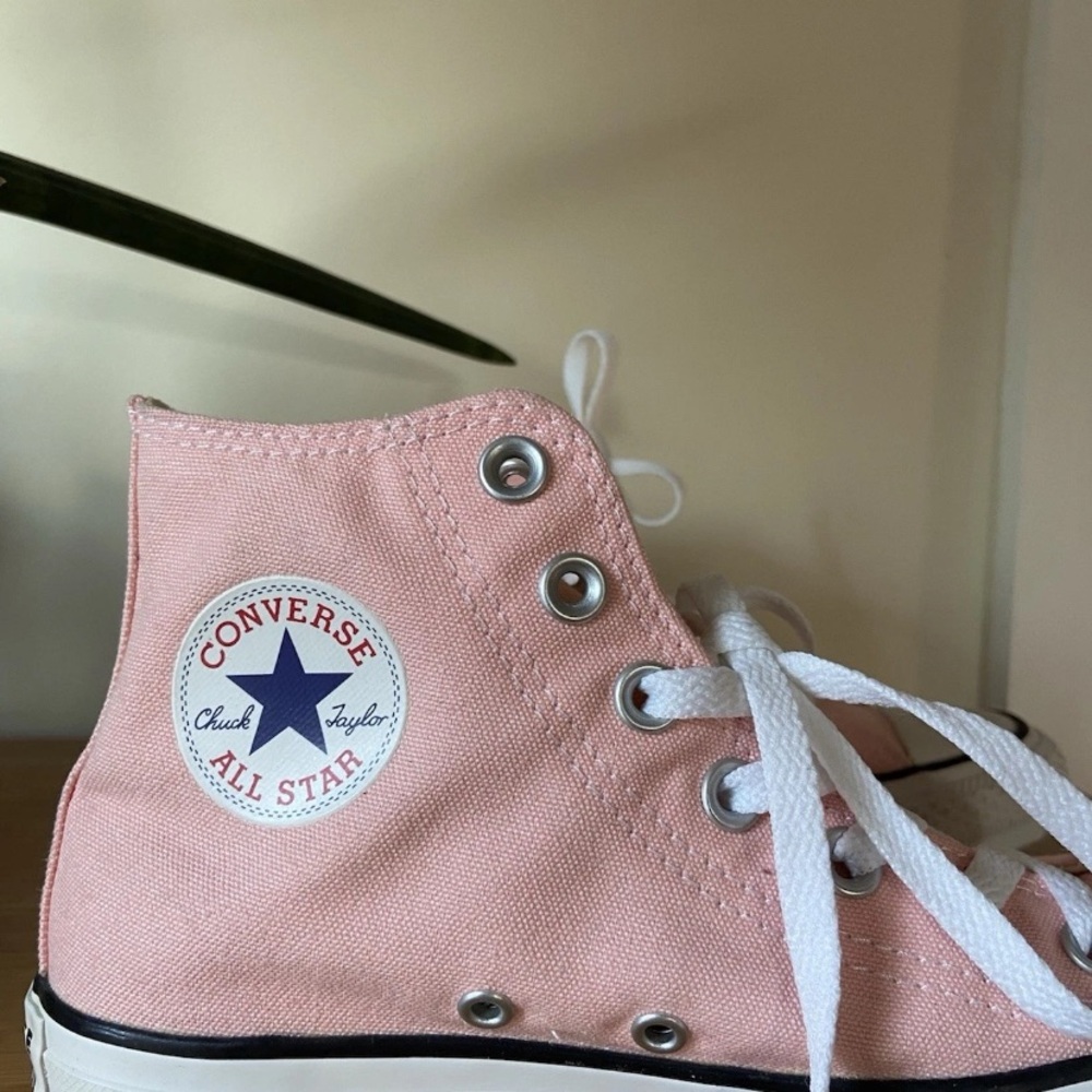 Converse Light Pink High-Top Sneakers - Women’s Size 6 - Picture 3 of 15
